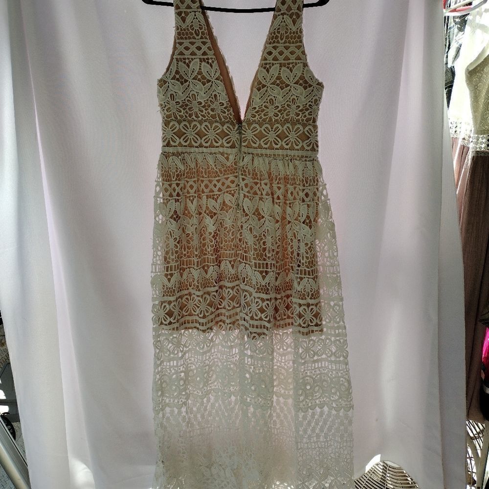 Lulus maxi dress   - Picture 2 of 11